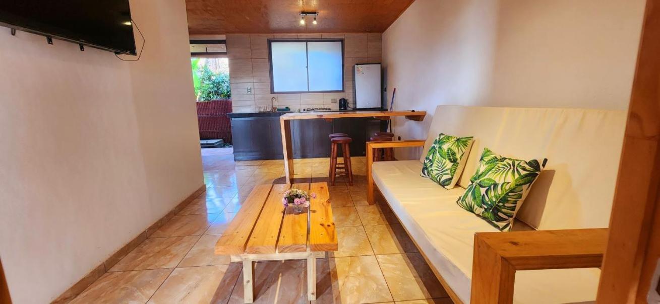 Apartamentos Tupuna Lodge Hanga Roa Exterior foto